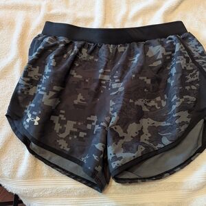 Under Armour Women's Black Camo Shorts